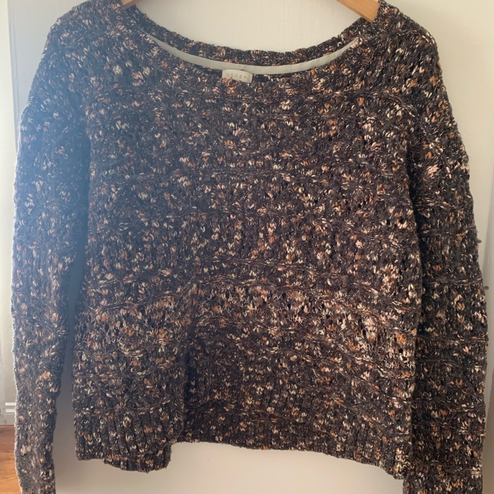Hinge sweater